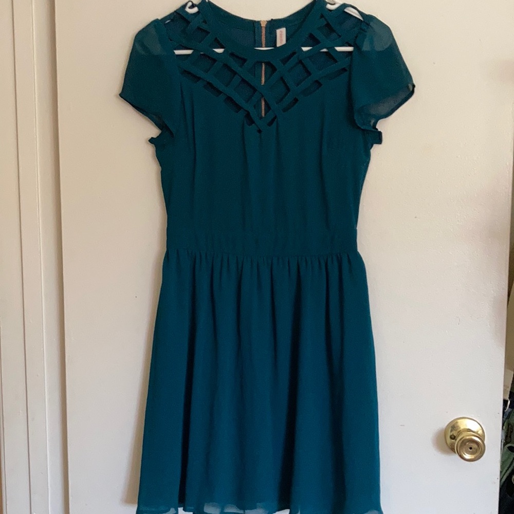 Junior emerald green dress